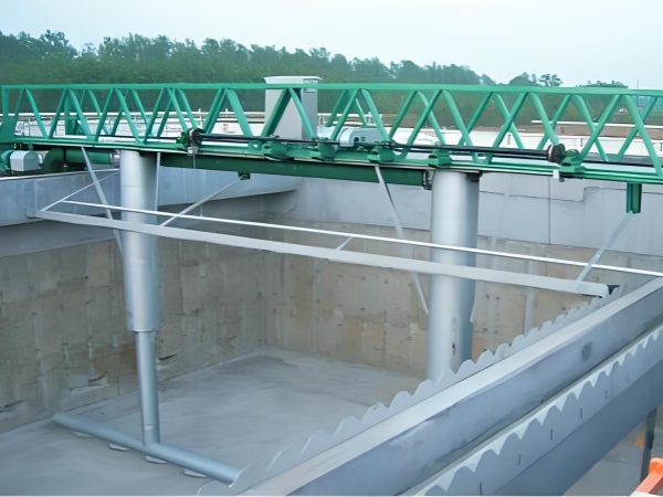 桁车式刮泥机 (3).jpg